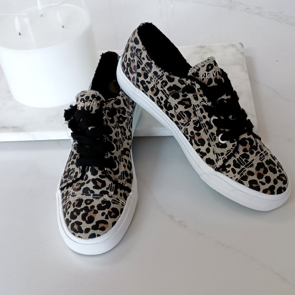 NEW! BLOWFISH MALIBU SLIP ON LEOPARD PRINT SNEAKER SZ 9